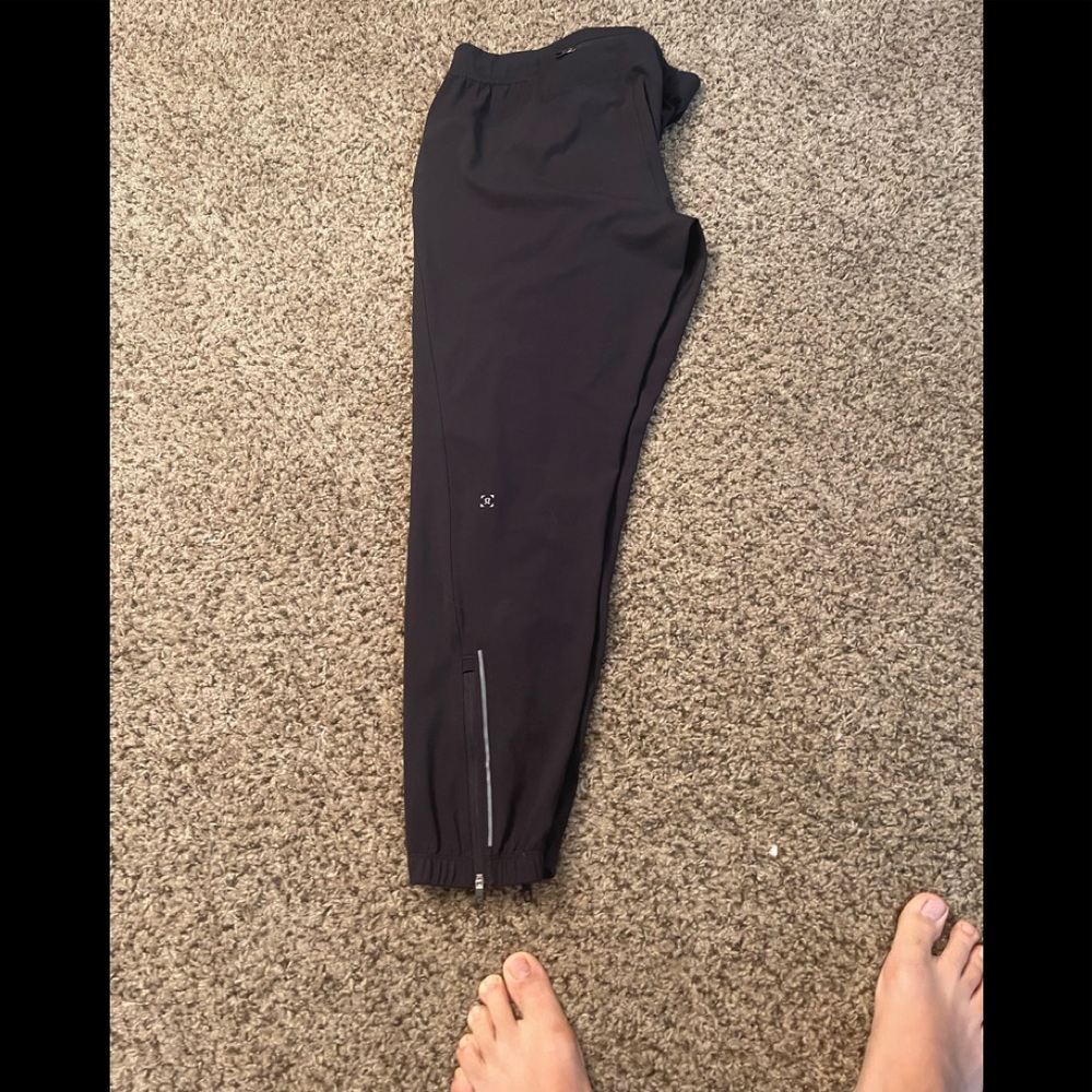 Lululemon Medium Surge 29’ Joggers